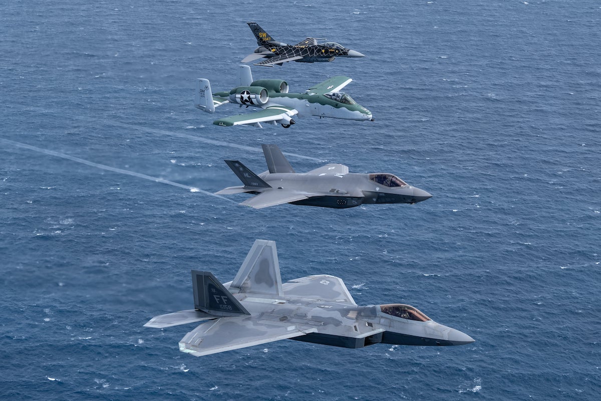 Check out these incredible photos of all four Air Force tactical demo team jets flying in formation