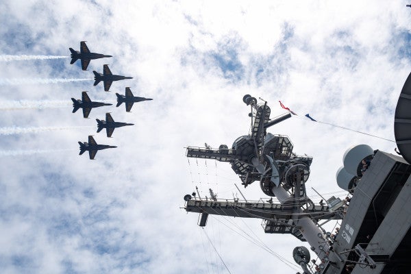 BLUE ANGELS SHOULDER HAT PATCH USS NAS PENSACOLA F-18 HORNET MARINES US NAVY BR 