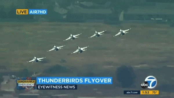 Watch the Air Force Thunderbirds quickly recover from a high-speed hiccup over Los Angeles
