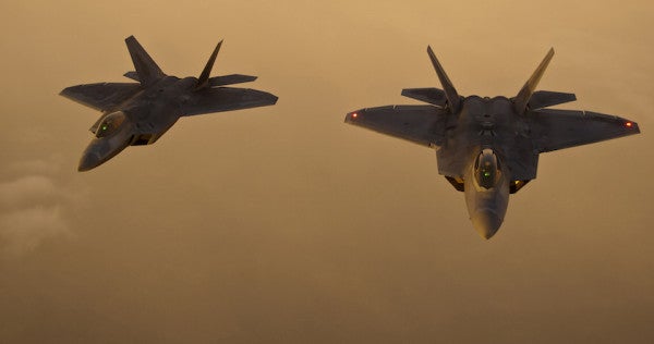 5 Reasons An F-22 Raptor Restart Is A Terrible Idea