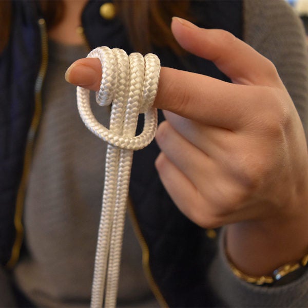 How To Make Rope Handcuffs In Less Than 30 Seconds