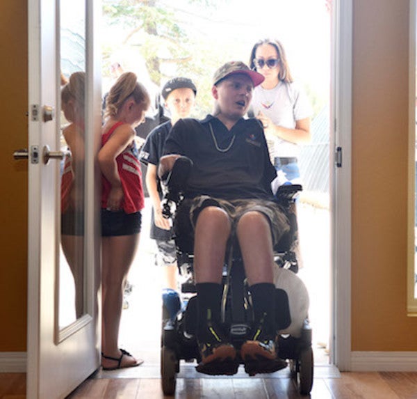 Wounded Vet Receives New ‘Smart Home’ Thanks To The Amazing Efforts Of Local High School Students