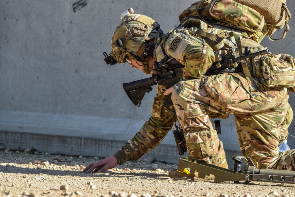 Inside the Army’s new training program for special operations bomb techs