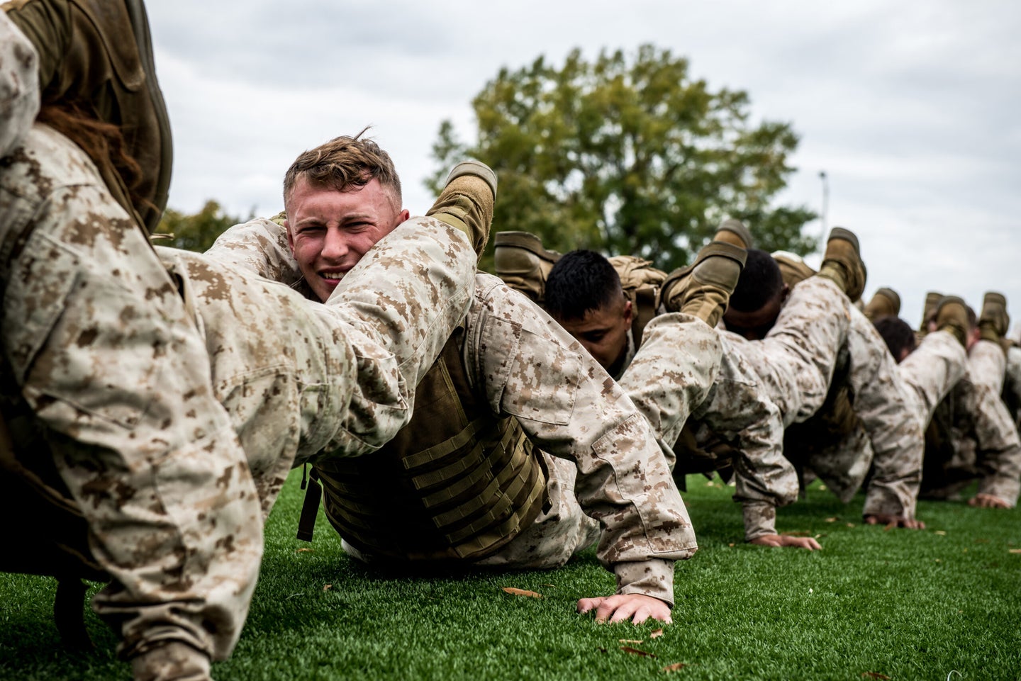 Marines push ups physical fitness