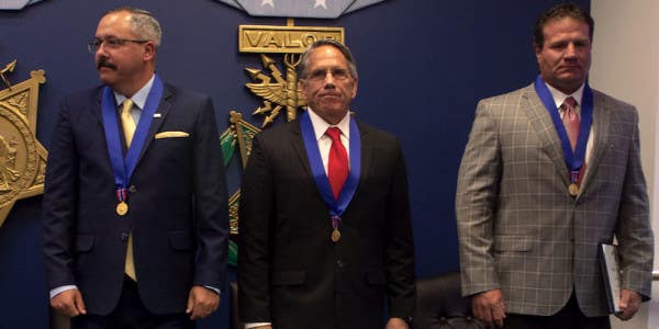 3 Defense Contractors Receive Medals Of Valor For Fighting Off Insurgents in Afghanistan