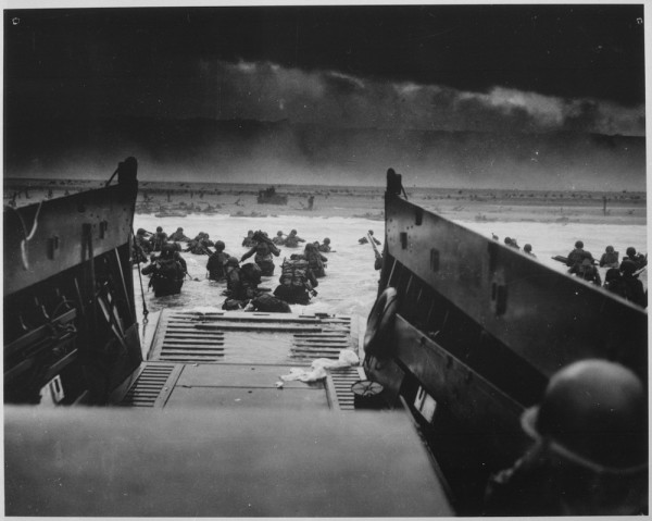 8 iconic photos from the D-Day invasion of Normandy