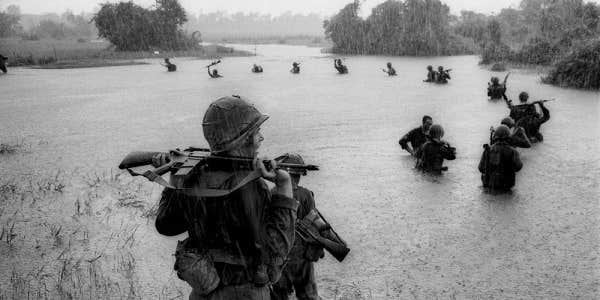 10 Incredible Photos Of The Heroes Who Fought The Vietnam War