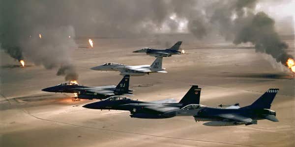 This Gulf War footage of an F-16 dodging 6 Iraqi missiles is insane