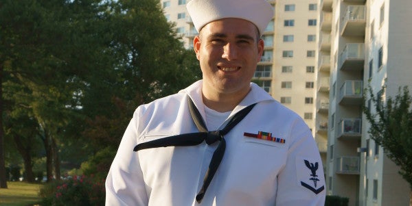 This Navy Vet Is Teaching Others To Lead In Their Local Communities