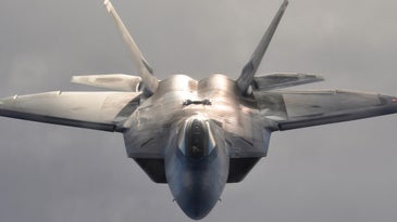 5 Reasons An F-22 Raptor Restart Is A Terrible Idea