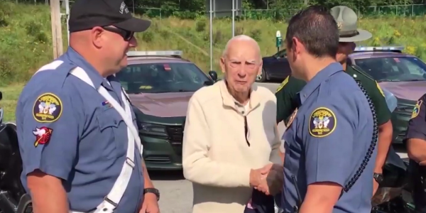 96-Year-Old WWII Raider Gets A Police Escort On His Way To A Marine Corps Reunion