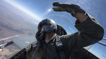 Fighter pilots have to conserve mental energy like it's jet fuel — here's how they do it