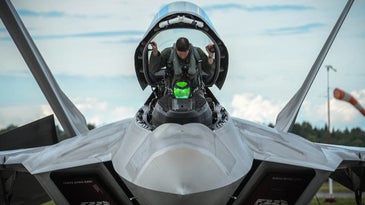 Here’s What An F-22 Raptor Fighter Pilot Had To Say About Russia's Su-57 Stealth Fighter