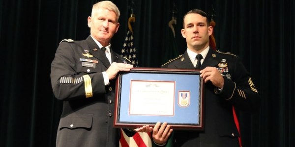 Green Beret Receives Soldier’s Medal For Pulling Man From Vehicle Before It Exploded