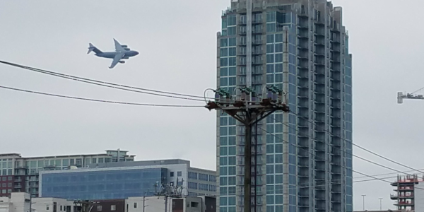 A C-17 Did A Low Pass Over Nashville And Scared The Absolute Hell Out Of Everyone