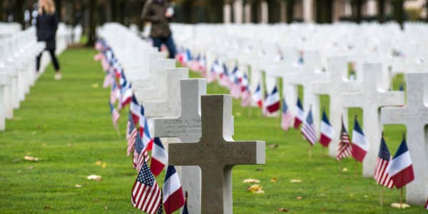 Hundreds Of Strangers Attend Funerals For Veterans Who Died Alone