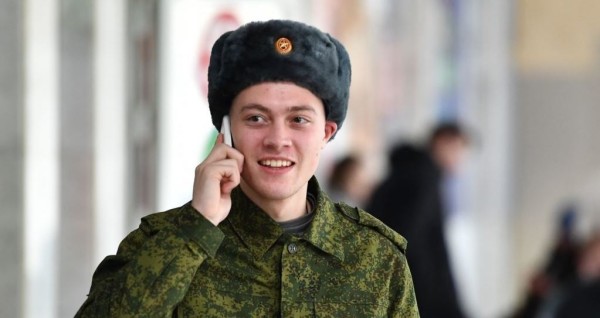 Russia bans soldiers from using smartphones and tablets over OPSEC concerns