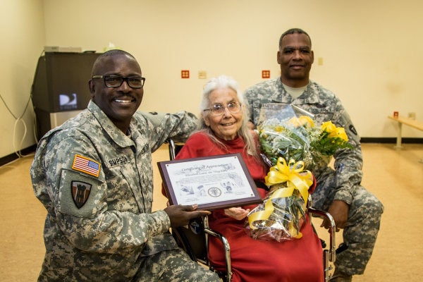 Tens of thousands sign petition to honor Fort Hood’s ‘Hug Lady,’ who welcomed troops home