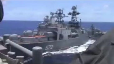 Intense video reveals how close a Russian warship came to colliding with a US cruiser in the East China Sea