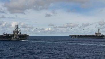 US Navy aircraft carriers return to South China Sea amid rising tensions