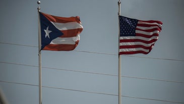 An Army vet is fighting with a Florida HOA over her right to fly a Puerto Rican flag