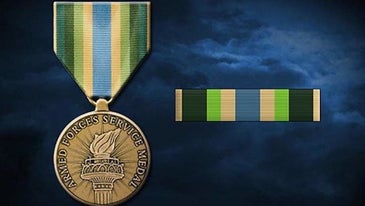 Troops who deployed to the US-Mexico border are getting a medal