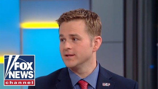 Former Army infantry officer Clint Lorance accuses the Pentagon of throwing him under the bus
