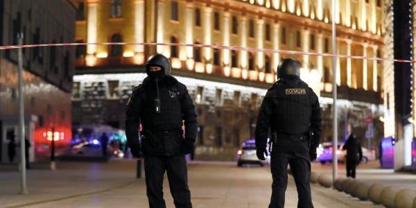 Shooting near Russian secret police headquarters leaves at least 3 people dead
