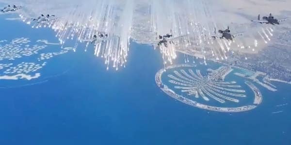 This video of 6 A-10 Warthogs dropping flares over the Persian Gulf is absolutely glorious