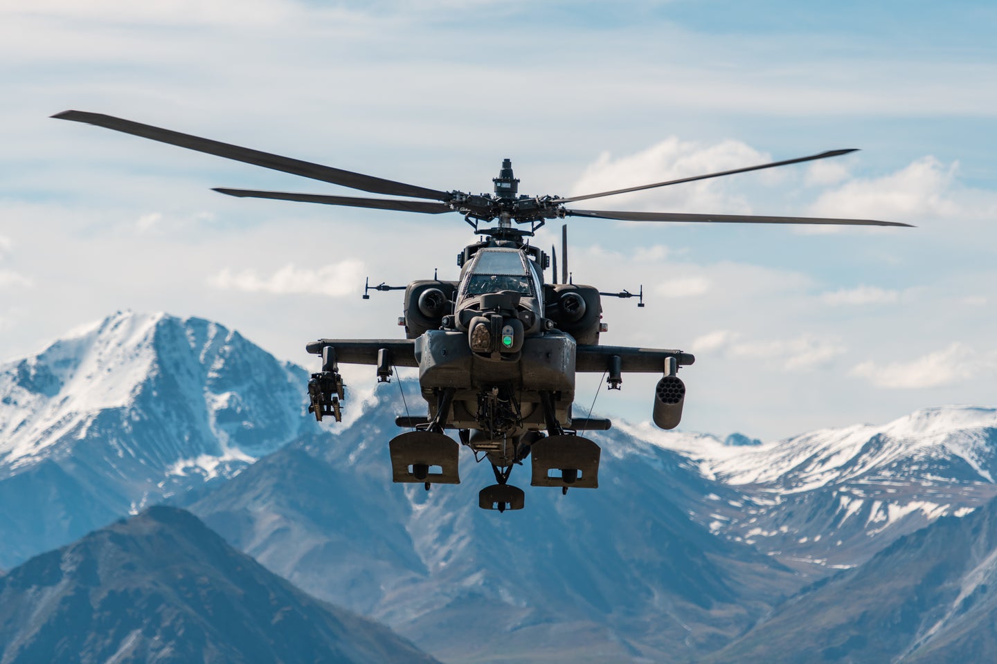U.S. Army AH-64D Apache Longbow attack helicopter assigned to 1st Battalion, 25th Aviation Regiment Attack Reconnaissance Battalion (ARB), June 3, 2019. (U.S. Army)