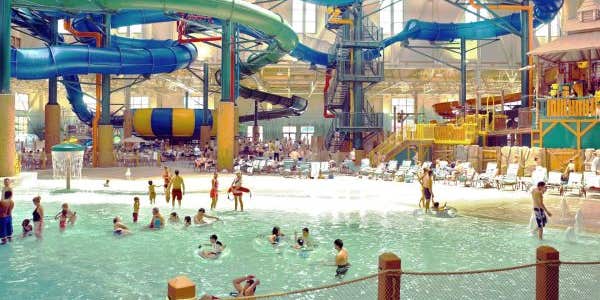 Navy recruits are being quarantined at Great Wolf Lodge, but water slides are sadly out of the question
