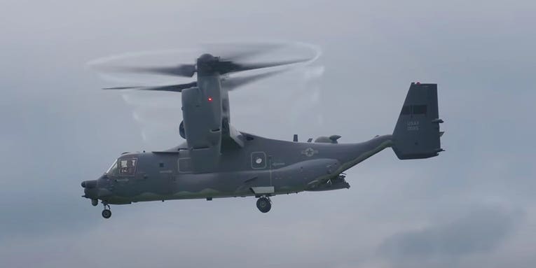 Watch this CV-22 Osprey as it generates propeller vortexes and takes a bow