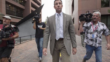 Judge delays start of prison time for ex-Rep. Duncan Hunter due to COVID-19
