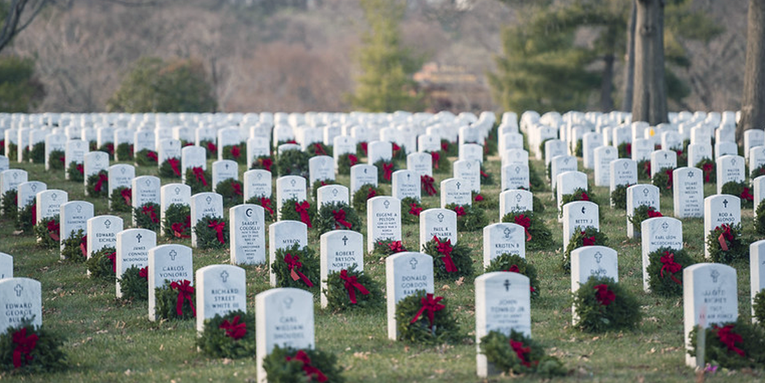 Arlington National Cemetery going ahead with holiday wreath-laying ceremony