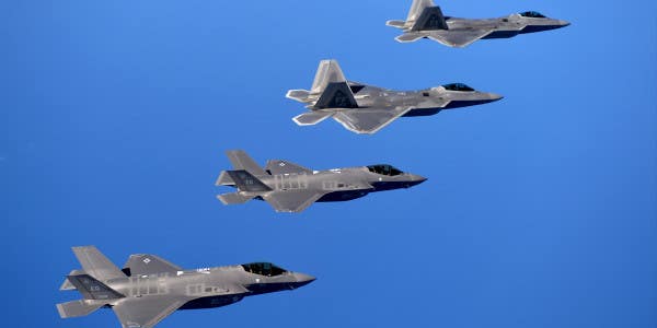 F-22s Can’t Talk To F-35s, Because Of Course They Can’t