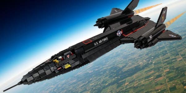The Lego SR-71: Because Being A Grown Up Is For Suckers And Spy Planes Are Awesome