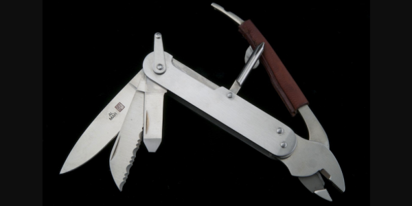 You Can Now Own A Classic World War II Escape-And-Evasion Knife