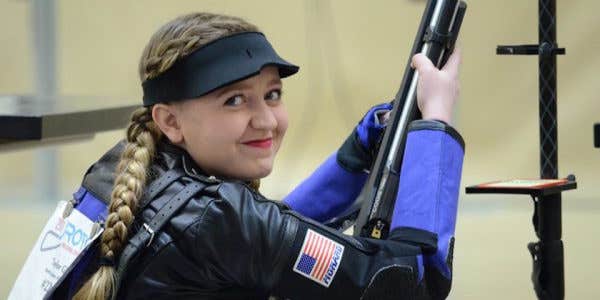 This 16-Year-Old Girl Just Set A New Army Shooting Record