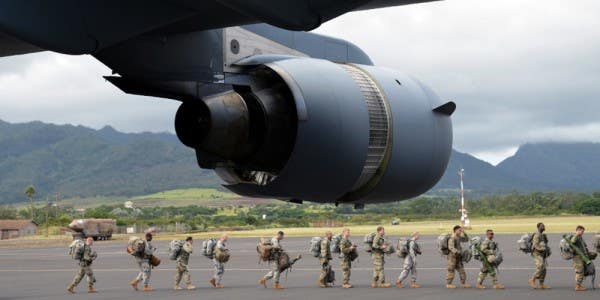 Dozens Of US Troops Head To Mogadishu For The First Time Since ‘Black Hawk Down’