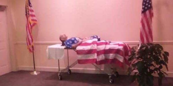This Viral Photo Of A Veteran Without A Coffin Sparked Outrage, But It Doesn’t Tell The Whole Story