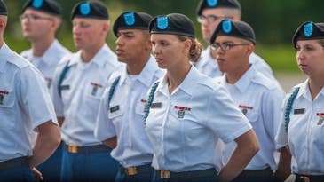 18 Women Graduate From Army’s Enlisted Infantry Training
