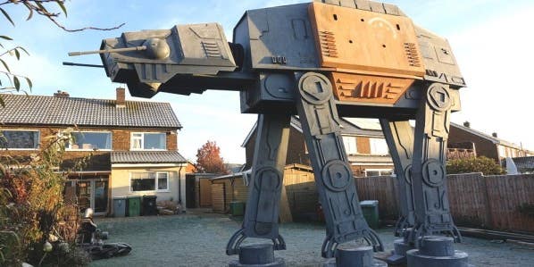 This Crazy Inventor Built A Lifesize AT-AT Walker In His Backyard