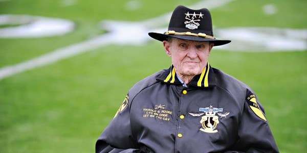 Legendary Soldier Hal Moore Will Be Laid To Rest With A Public Funeral