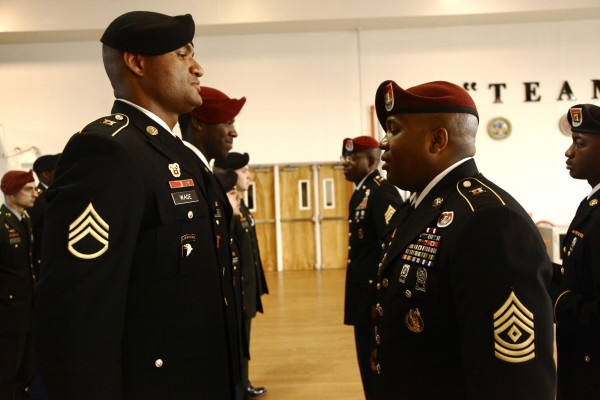3 Military Uniform Rules That Will Make You Look Like A