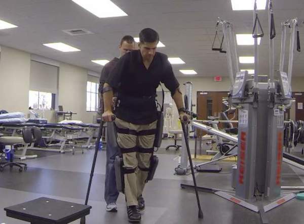 Paralyzed Marine Derek Herrera Walks Into Retirement