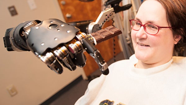 DARPA Technology Allows Paralyzed Woman To Fly A Simulated Plane With Her Mind