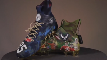 NFL player’s custom-made cleats feature a Gold Star family to honor the fallen