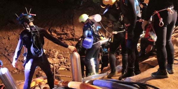 How The Thai Navy Rescued The First 4 Boys From That Isolated Cave In Thailand