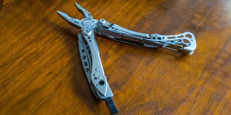 Review: the Skeletool is a Leatherman for people who don’t want to carry a Leatherman