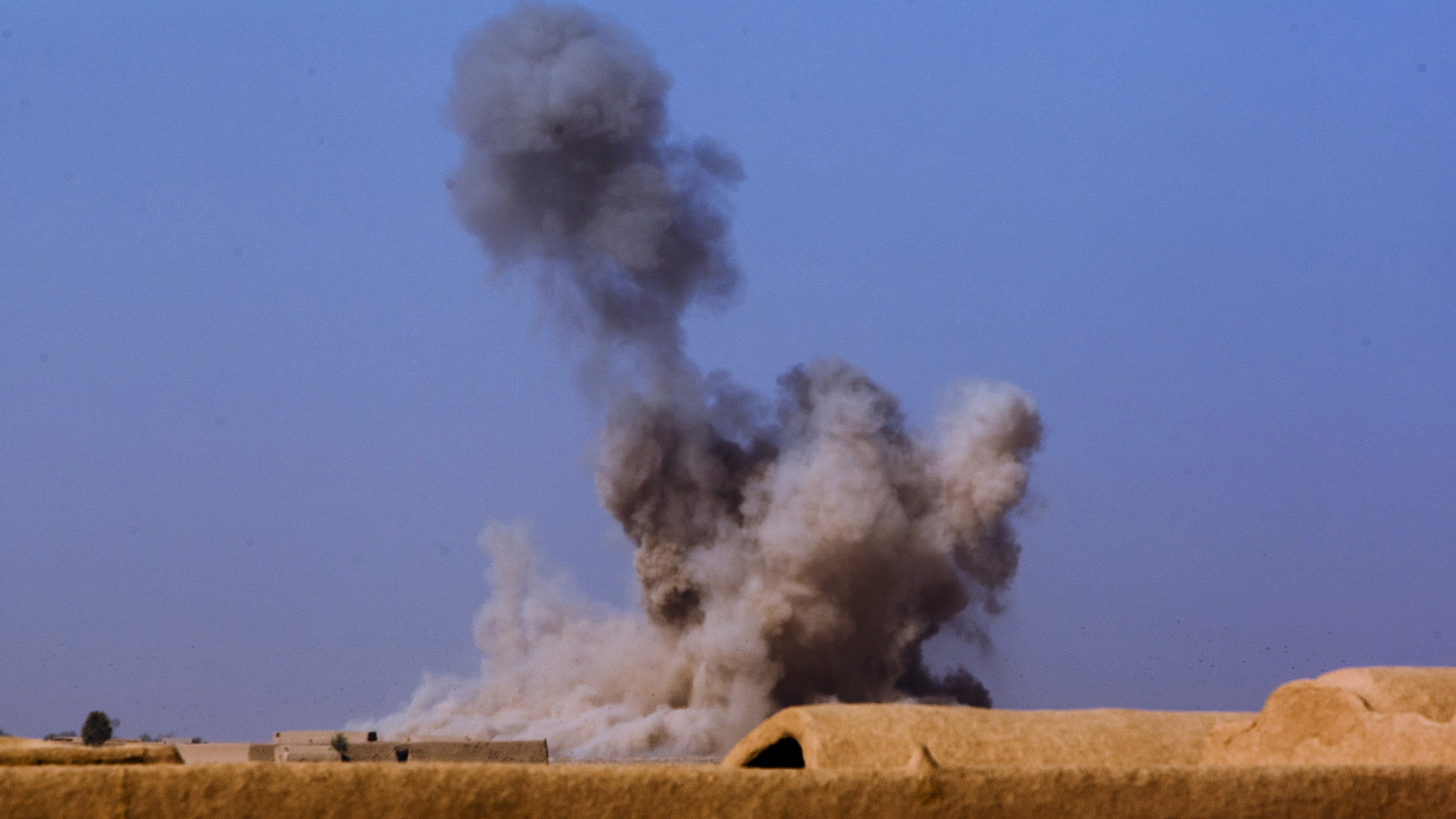 иран и турция нанесли удары по сша. удар коалиции по сирии в апреле 2018 года фото. ракетный удар ирана по базам сша в ираке. удары сша по сирии. иран и турция нанесли удары по сша.